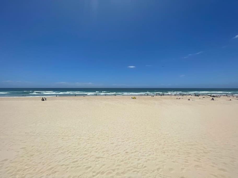 Seacrest, Surfers Front 15a *