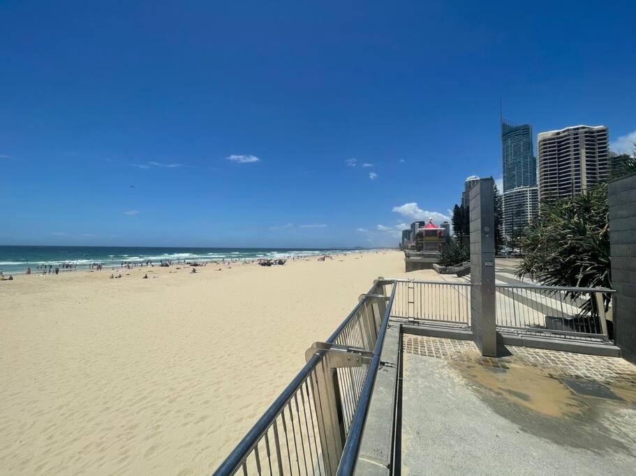 Apartment Seacrest, Surfers Front 15a Gold Coast